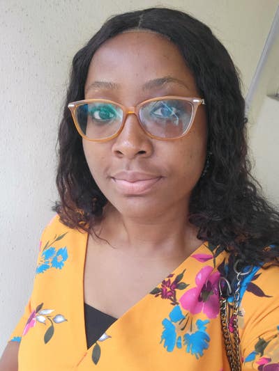  Female seeks a single or double room Main Photo