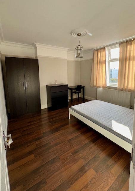 2 Large Double Rooms - Palmers Green Main Photo