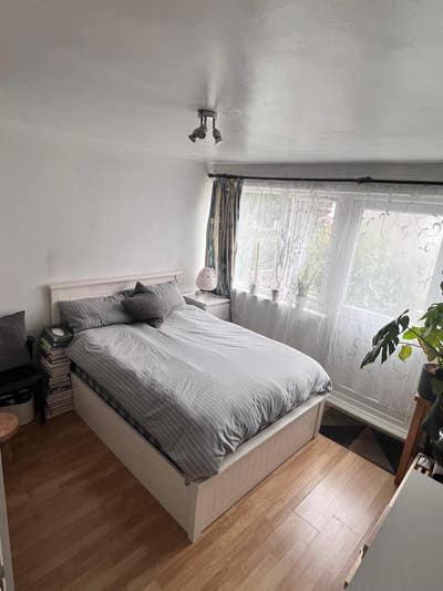 Lovely Double Room Minutes from Clapham Junction Main Photo
