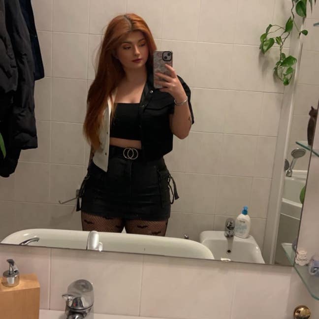 26 Female Main Photo