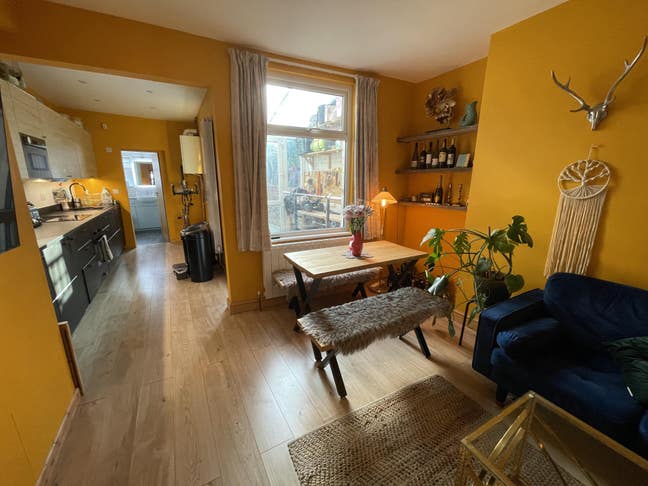 Bedminster Bliss: A Room of Requirement Main Photo