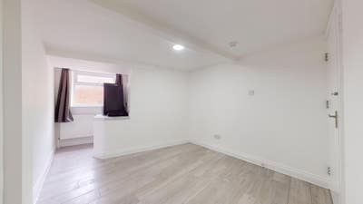 Single Room In Harrow Road, &pound;700 PCM Main Photo