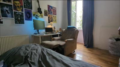Large double bedroom flat close to UofG  Main Photo