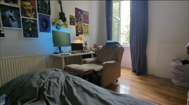 Large double bedroom flat close to UofG  Main Photo
