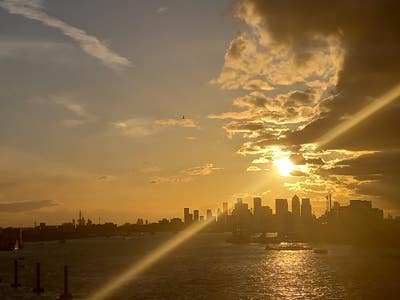 Woolwich Arsenal Riverside - flatmate wanted  Main Photo