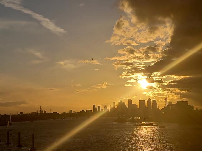 Woolwich Arsenal Riverside - flatmate wanted  Main Photo