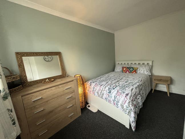 Double room in a quiet house Main Photo