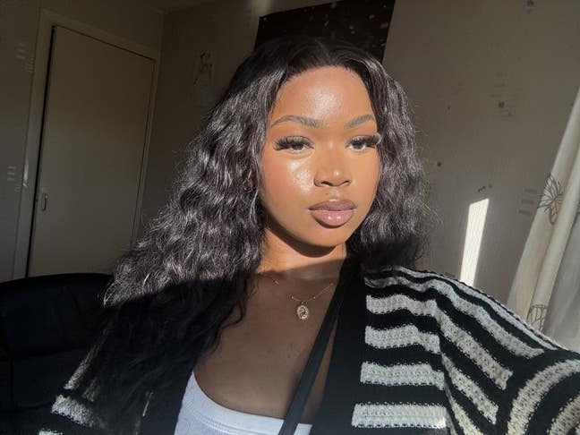 22, Female, Young Professional Main Photo