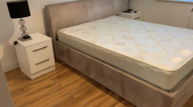Double En-suite Bedroom near Ravenscourt Park Main Photo