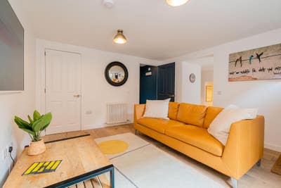 Superb 2 bed, terraced house all ensuite Main Photo