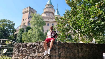 Young Prof Looking for a flat or a buddy up Main Photo