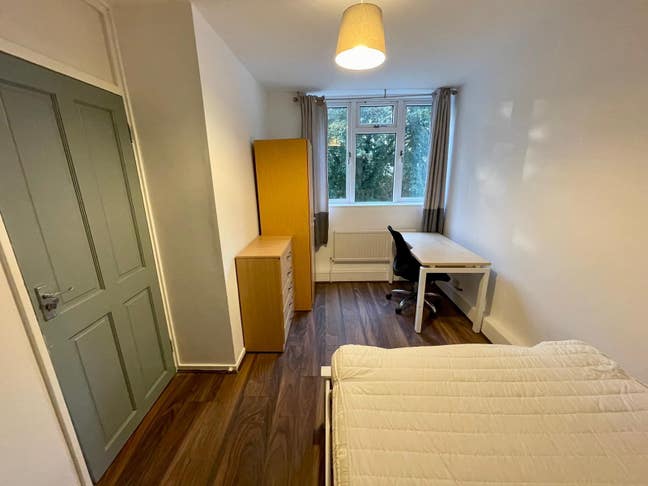 Rent Inc All Bills Great Double Rooms in N7🏡 Main Photo