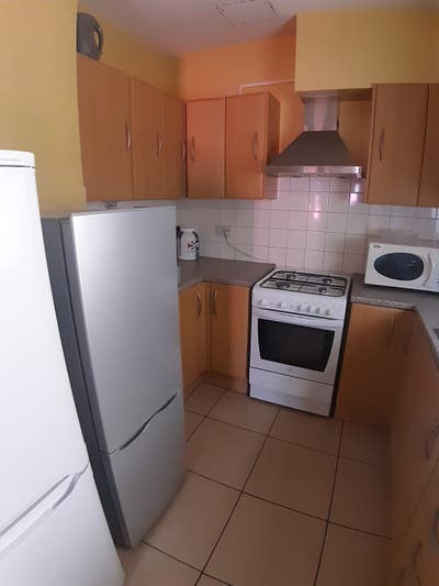 Room with Ensuite Fully Furnished to Let Main Photo