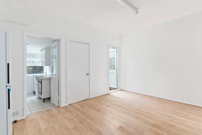 4 Bedroom house with garden near Tooting Broadway Main Photo