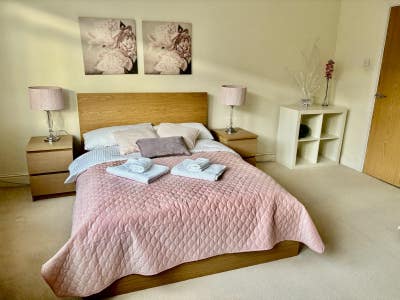 Double room near ASDA SHOP Main Photo