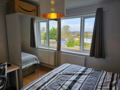 Large double bedroom in a new house - bills inc Main Photo