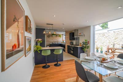 Large Modern Luxury Ensuite Room in Truro  Main Photo