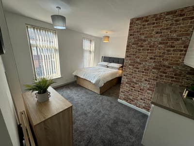 4 Bed Share House in Crewe CW2 Main Photo