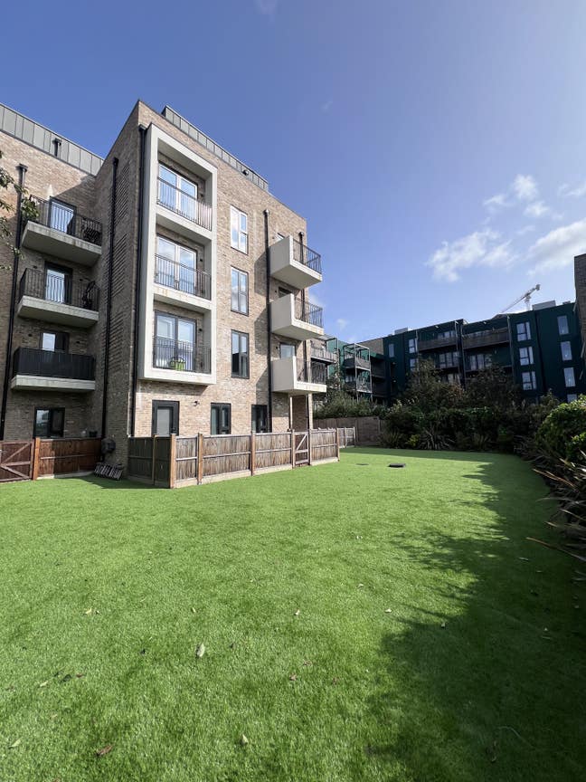 Luxury one bedroom apartment in Colindale  Main Photo