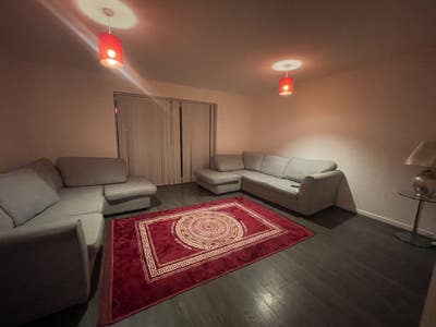 Midland Met Hospital, townhouse, bills inc., B66 Main Photo