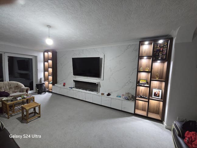 One double room available in large detached home Main Photo
