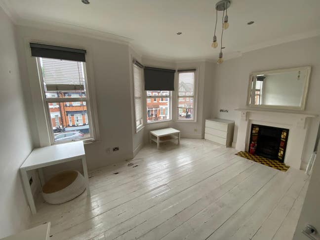 Reduced huge room Lux bathroom designer flat  Main Photo