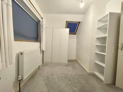 One Newly Fitted Single Room in a Peaceful Village Main Photo