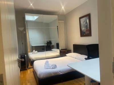 Charming 3 Bed Rooms flat - Priced to go quickly! Main Photo