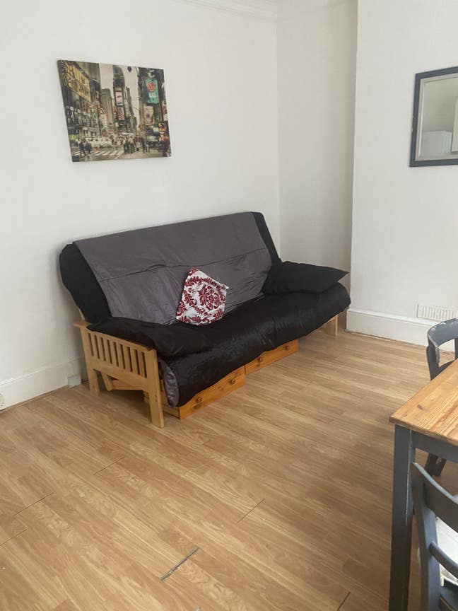 Single Room Main Photo