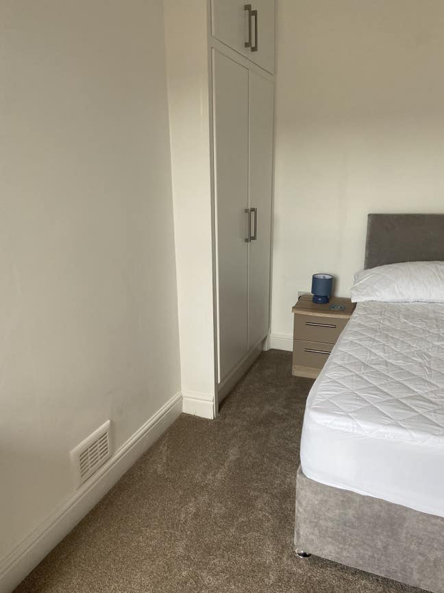 Large doubroom in modern terraced house in Chester Main Photo