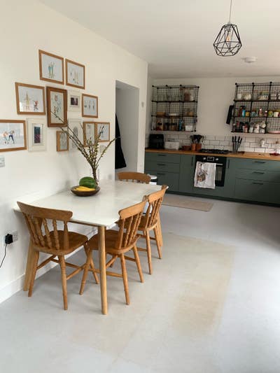 1 double bedroom in lovely family home Main Photo