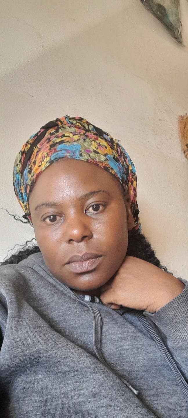 Looking for a 2 bedroomed flat in  bordon hampshir Main Photo