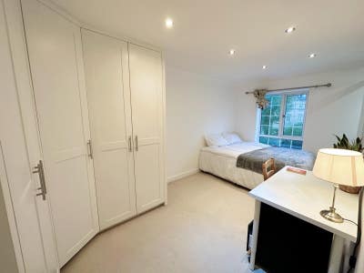 🍪Riverside modern ensuite//5min to Jubilee Line!!! Main Photo