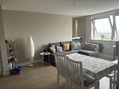 Cozy double bed room available in city centre  Main Photo