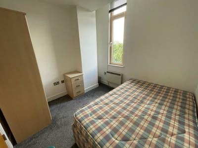 🏡 Cozy Room Near Canary Wharf!  Main Photo