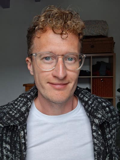 Respectful 40 Year Old Professional Seeking a Room Main Photo