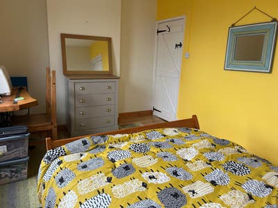 Double bedroom/ House Share Trowbridge  Main Photo