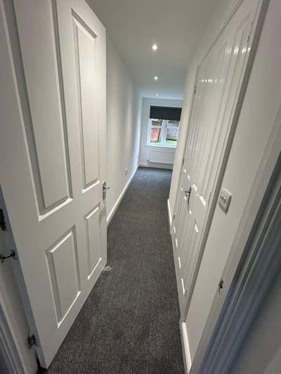Big double room with ensuite & built in wardrobe Main Photo