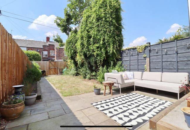 Room in a nice bed 2 terrace in Monton  Main Photo