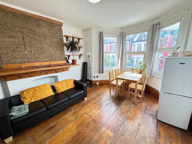 Spacious 1 bed flat Victorian building. Main Photo