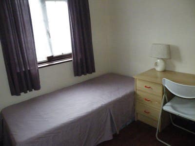 Clean and Furnished Room to rent in a Quiet House Main Photo