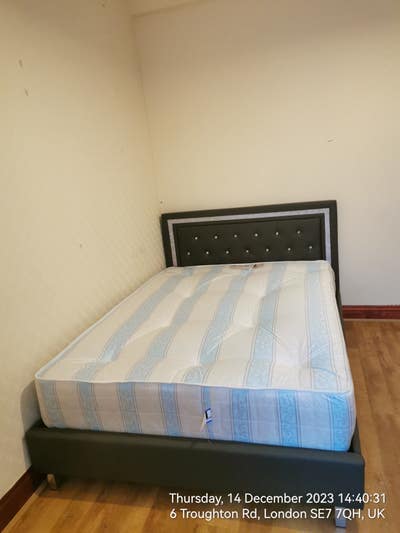 Double bedroom in Charlton Main Photo