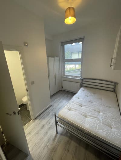 Double en suite room - Prime Location Kings Cross Main Photo