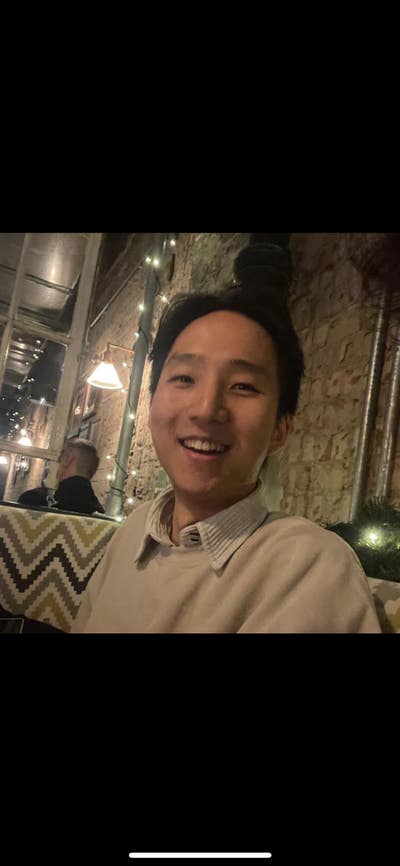 Looking for a room Main Photo