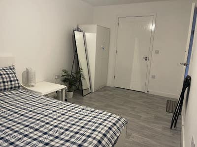 Newly built house 🏠 Double room( ensuite ) Main Photo