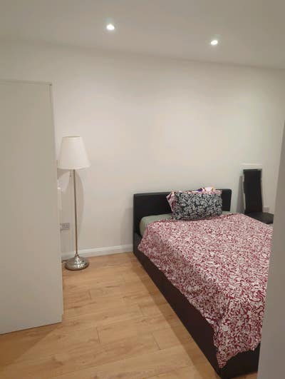 Spare Double Bedroom With Ensuite For Rent Main Photo