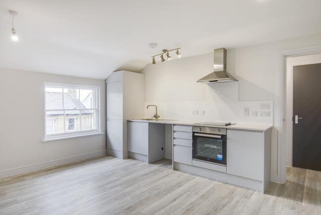Brand New 1 bed secure flat with parking in IP1 Main Photo