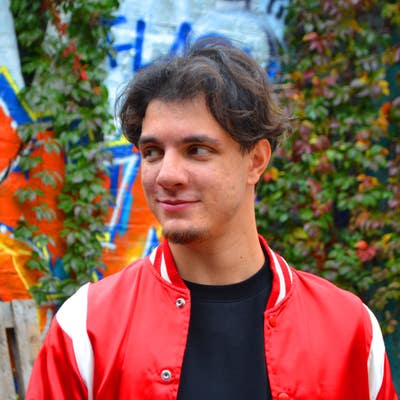 Quiet professional. En-suite single/double. £800 Main Photo