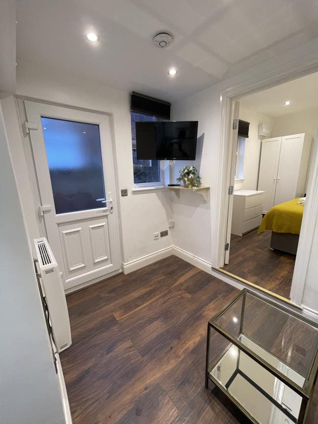 Annexe self contained 1 Bed Flat Town Centre Main Photo