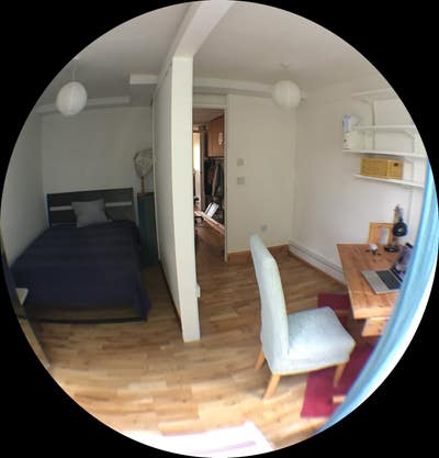 Double room in sunny North London flat Main Photo
